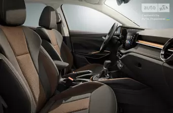 Skoda Fabia Essence 1.0 MPI MT (80 к.с.) - фото 1