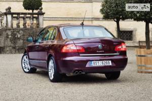 Skoda superb II покоління Ліфтбек