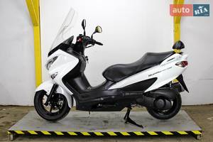 Suzuki burgman-200 I поколение Скутер