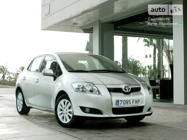 Toyota Auris I покоління Хетчбек