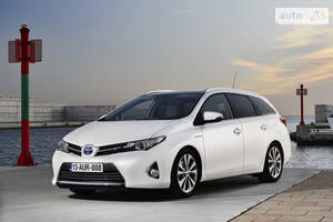 Toyota auris II поколение Универсал