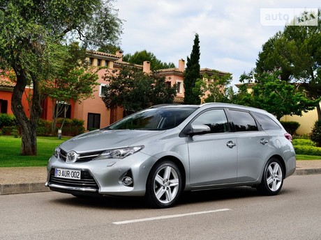 Toyota Auris 2013