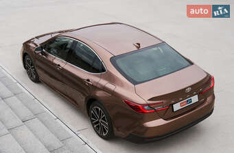 Toyota Camry 2025 в Запоріжжя