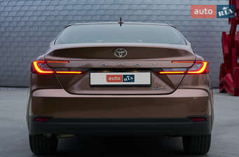 Toyota Camry 2025 в Запоріжжя