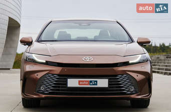 Toyota Camry 2025 в Запоріжжя