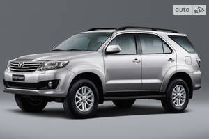 Toyota fortuner I поколение (2nd FL) Внедорожник