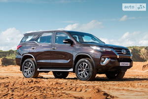 Toyota fortuner II покоління Позашляховик