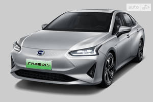 Toyota ia5 I поколение Седан