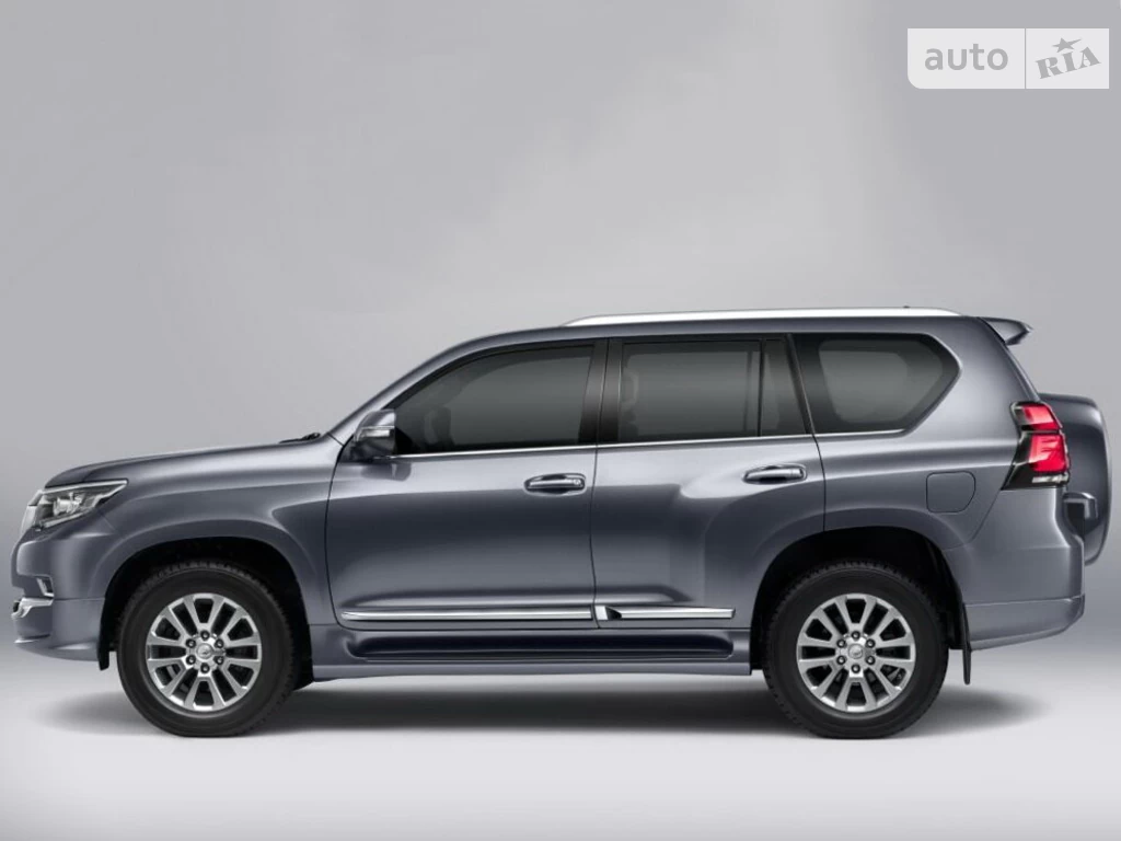 Toyota Land Cruiser Prado Base