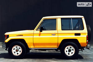 Toyota land-cruiser 70 Позашляховик