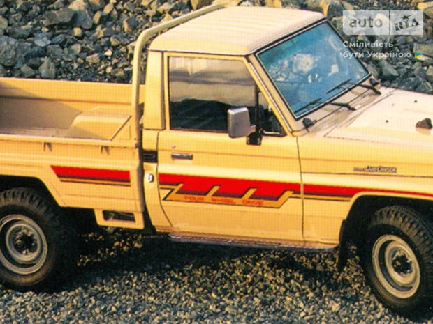 Toyota Land Cruiser 70 Пикап