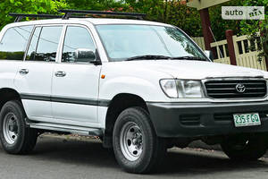 Toyota land-cruiser 105 Внедорожник