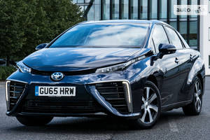 Toyota mirai I поколение Седан
