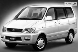 Toyota noah I покоління Мінівен