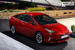 Toyota prius IV поколение Хэтчбек