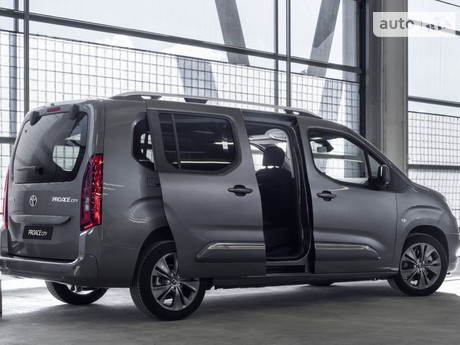 Toyota Proace City Verso 2024