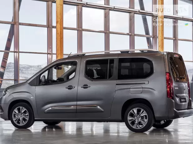 Toyota Proace City Verso Shuttle