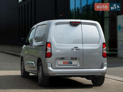 Toyota Proace City 2025 Business