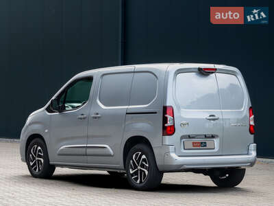 Toyota Proace City 2025 Business