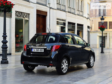 Toyota Yaris 2000