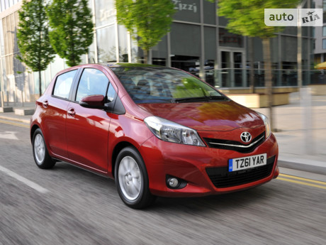 Yaris Toyota Yaris