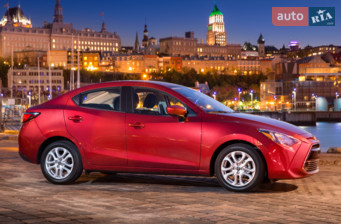 Toyota Yaris 2000