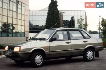 ВАЗ 21099 1.6 MT (81 л.с.) 2008