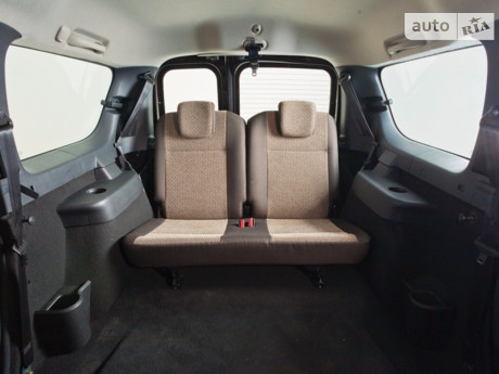 ВАЗ Ларгус 2012