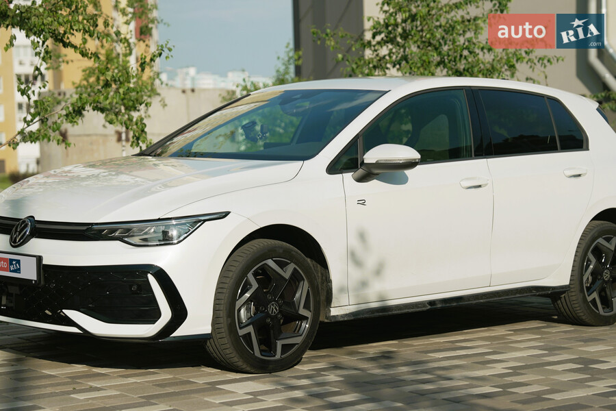 Новый Volkswagen Golf 8 поколение (FL) хэтчбек - фото 12