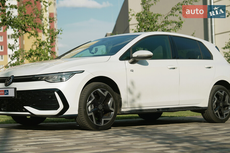 Новый Volkswagen Golf 8 поколение (FL) хэтчбек - фото 11