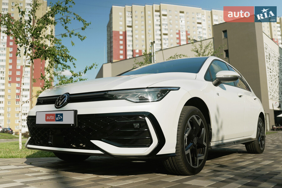 Новый Volkswagen Golf 8 поколение (FL) хэтчбек - фото 9