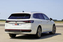 Новий Volkswagen Passat B9 універсал - фото 9