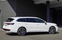 Новий Volkswagen Passat B9 універсал - фото 8