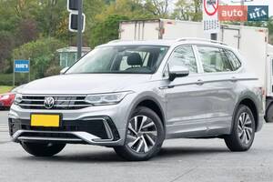 Volkswagen tiguan-l I поколение Кроссовер