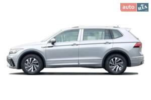 Volkswagen tiguan-l I поколение Кроссовер
