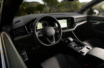 Новый Volkswagen Touareg 3 поколение (FL) кроссовер - фото 5