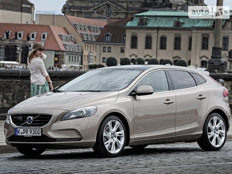 Volvo V40