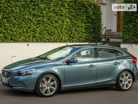 Volvo V40