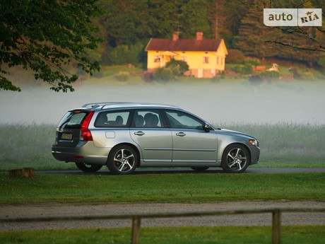 Volvo V50