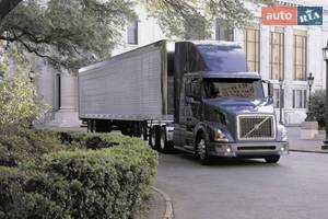 Volvo vnl-430 I поколение Тягач