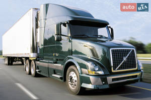 Volvo vnl-630 I поколение Тягач
