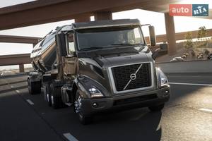 Volvo vnr-400 I поколение Тягач
