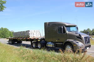 Volvo vnr-640 I поколение Тягач