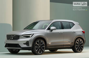 Volvo XC40 2024 Dark Plus