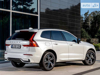 Volvo XC60 2024 Plus Dark