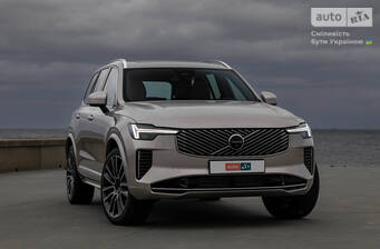 Volvo XC90 2026 Plus Dark