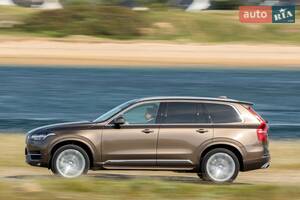 Volvo XC90 2018 року