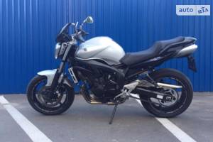 Yamaha fazer IV покоління Байк