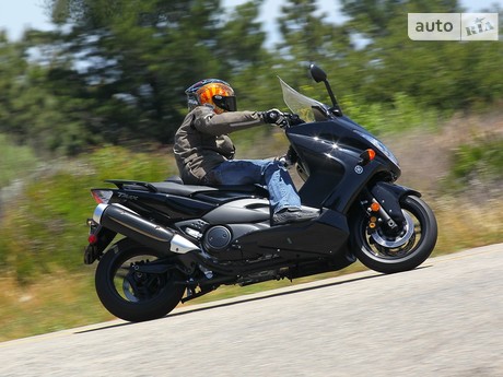 Yamaha T-MAX 2015