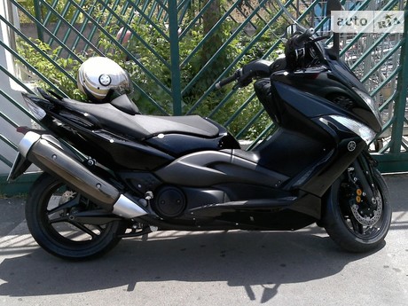 Yamaha T-MAX